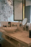 Media One Hotel Dubai
