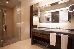 Charis Hotel