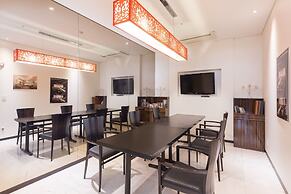 Charis Hotel