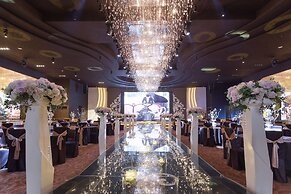 Charis Hotel