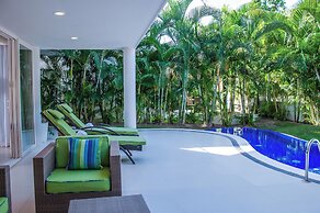 Marival Distinct All-Inclusive Handwritten Collection