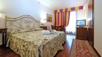 Villa Madrina Lovely and Dynamic Hotel