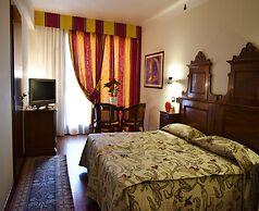 Villa Madrina Lovely and Dynamic Hotel