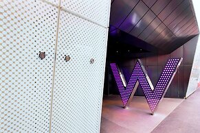 W London
