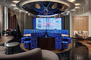 W London
