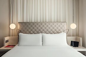W London