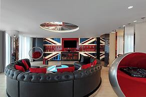 W London