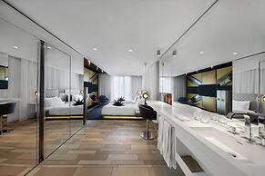 W London