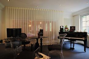Hotel International