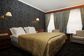 Hotel International