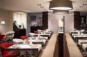Hotel International