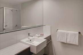Travelodge Hotel Melbourne Docklands