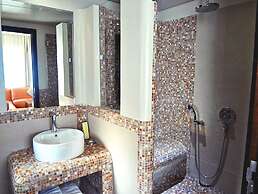 Al Raya Suites