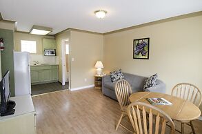 Tiki Shores Inn & Suites