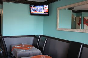Tiki Shores Inn & Suites