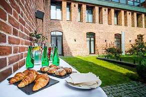 Great Polonia The Granary La Suite Hotel