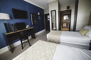 Ker Urquiza Hotel