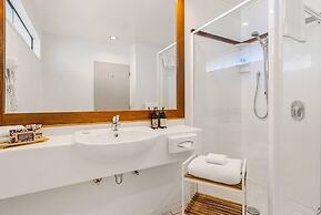 Quality Hotel Lincoln Green
