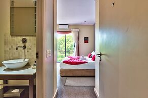 The One 8 Hotel