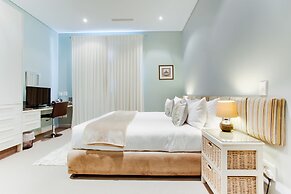 The One 8 Hotel