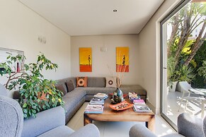 The One 8 Hotel