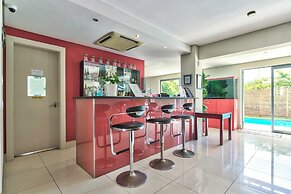 The One 8 Hotel