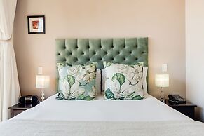 The One 8 Hotel