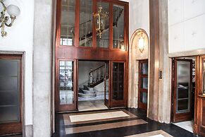 Petit Hotel