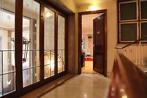 Petit Hotel