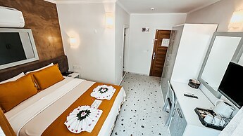 Tonoz Beach Hotel