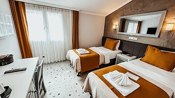 Tonoz Beach Hotel