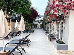 Tonoz Beach Hotel