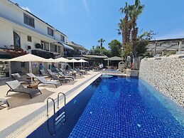 Tonoz Beach Hotel