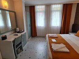 Tonoz Beach Hotel