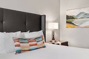 The Oxford Hotel Bend