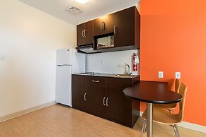 Motel 6 Kingston, ON