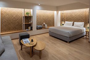 Atrium Hotel