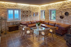 Atrium Hotel