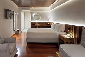 Atrium Hotel