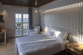 Atrium Hotel