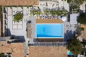 Atrium Hotel