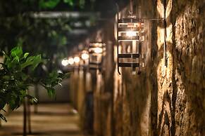 Atrium Hotel