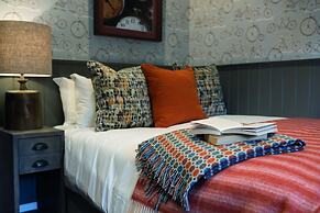 Toll House Inn