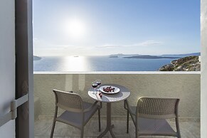 Caldera's Dolphin Suites
