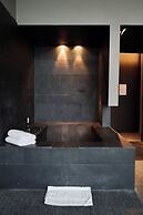 D-Hotel