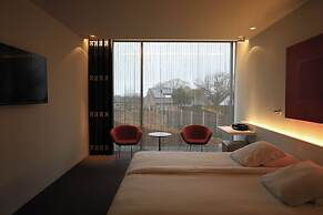 D-Hotel
