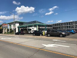 Rainbow Motor Inn - By the Falls