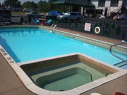 Rainbow Motor Inn - By the Falls