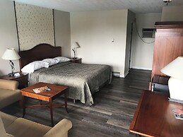Rainbow Motor Inn - By the Falls