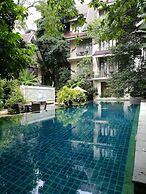 Ariyasomvilla